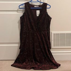 Ricki’s Maroon Floral Jacquard long sleeve Dress